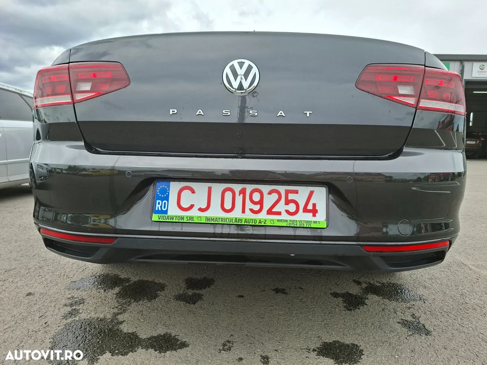 Volkswagen Passat 1.6 TDI DSG Comfortline - 19