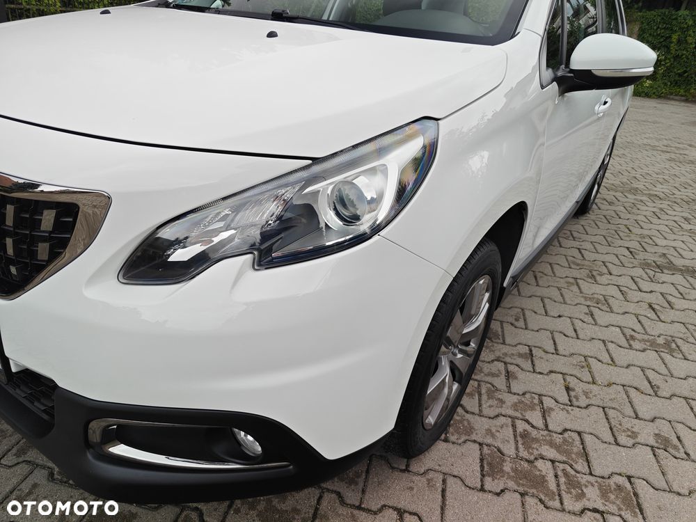 Peugeot 2008 1.2 Pure Tech Active S&S - 15