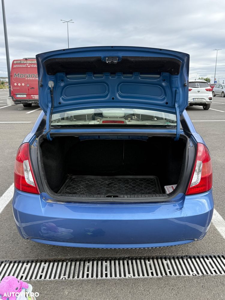 Hyundai Accent - 14