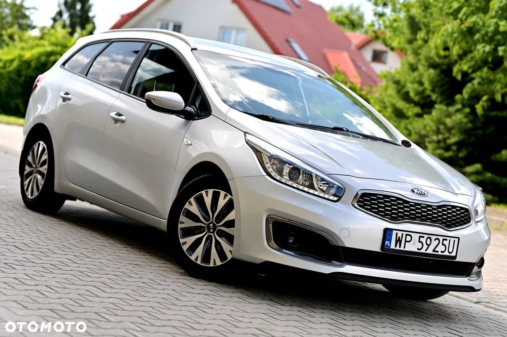 Kia Ceed 1.4 CVVT Dream Team Edition - 12