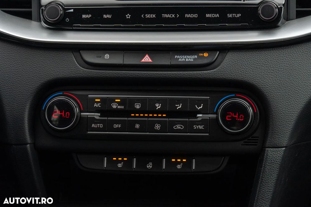 Kia XCeed 1.5 T-GDI 7DCT City - 23