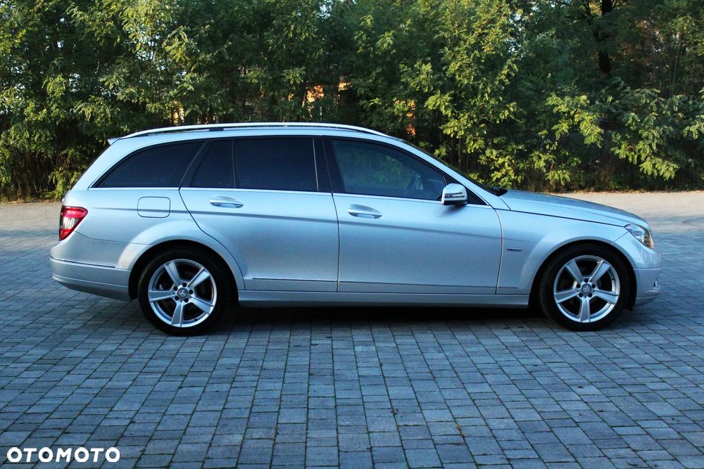 Mercedes-Benz Klasa C 180 T CGI Automatik BlueEFFICIENCY Avantgarde - 20