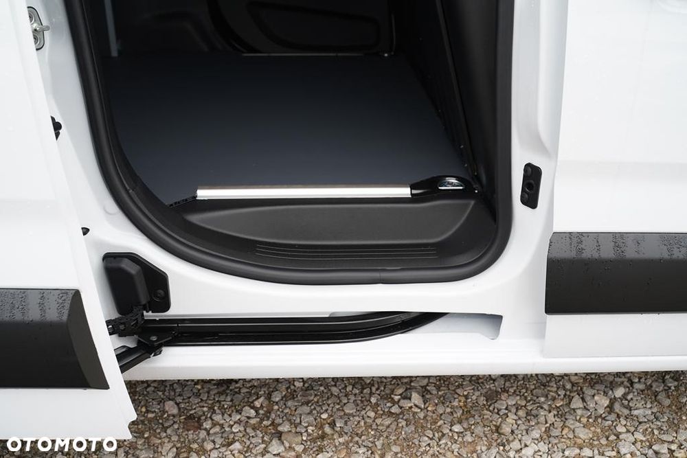 Toyota Proace City 1.5 D-4D Long 2,3t Active - 15