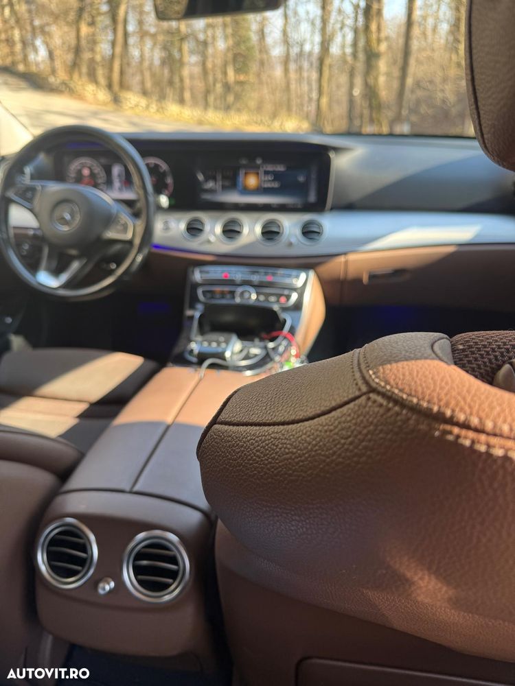 Mercedes-Benz E 220 d 4MATIC Aut. - 9
