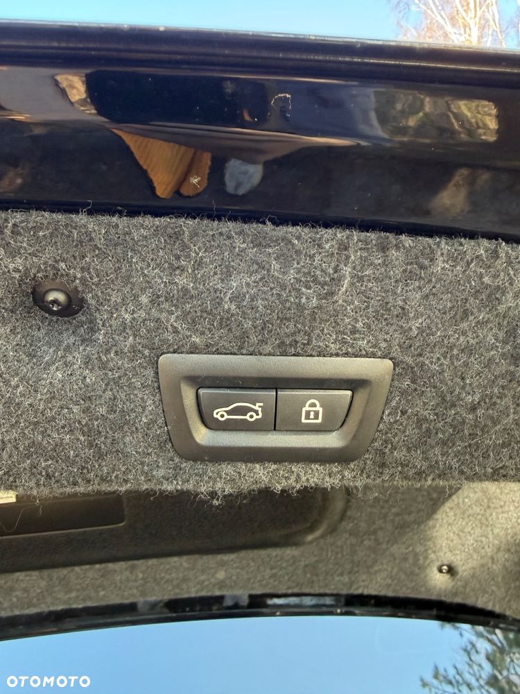 BMW Seria 5 530d xDrive - 24