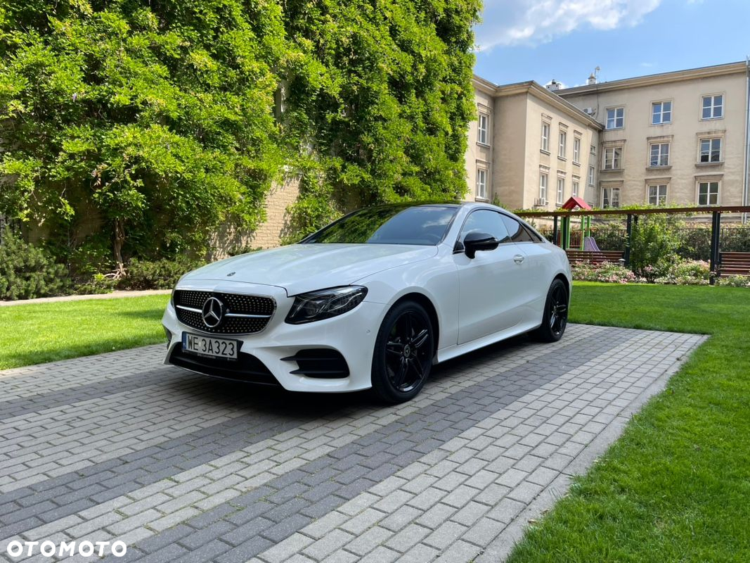 Mercedes-Benz Klasa E 220 d Coupe 4-Matic 9G-TRONIC - 2