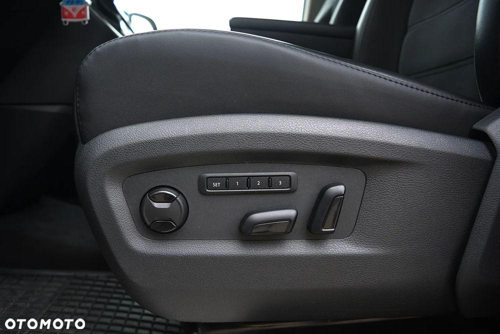 Volkswagen Multivan 2.0 TDI L1 Highline DSG - 35