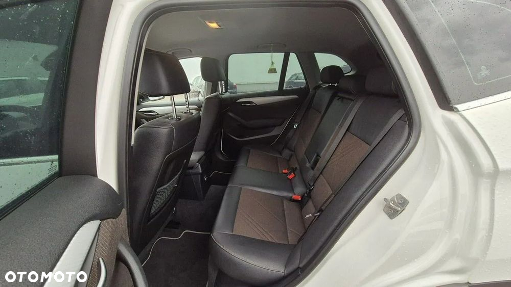 BMW X1 xDrive18d - 10