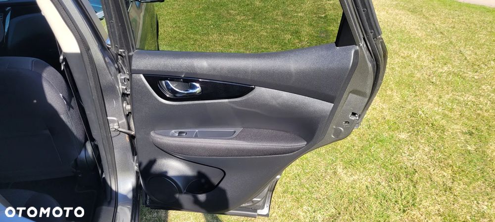 Nissan Qashqai 1.5 dCi N-Connecta EU6 - 16