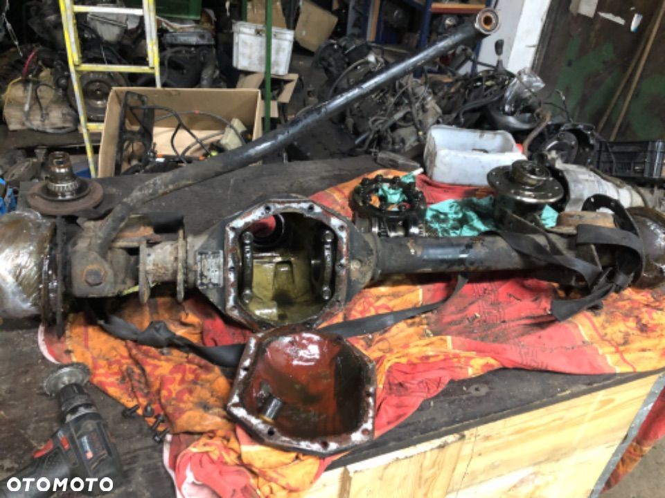 Obudowa mostu przedniego mercedes g-klasa w460 - 1