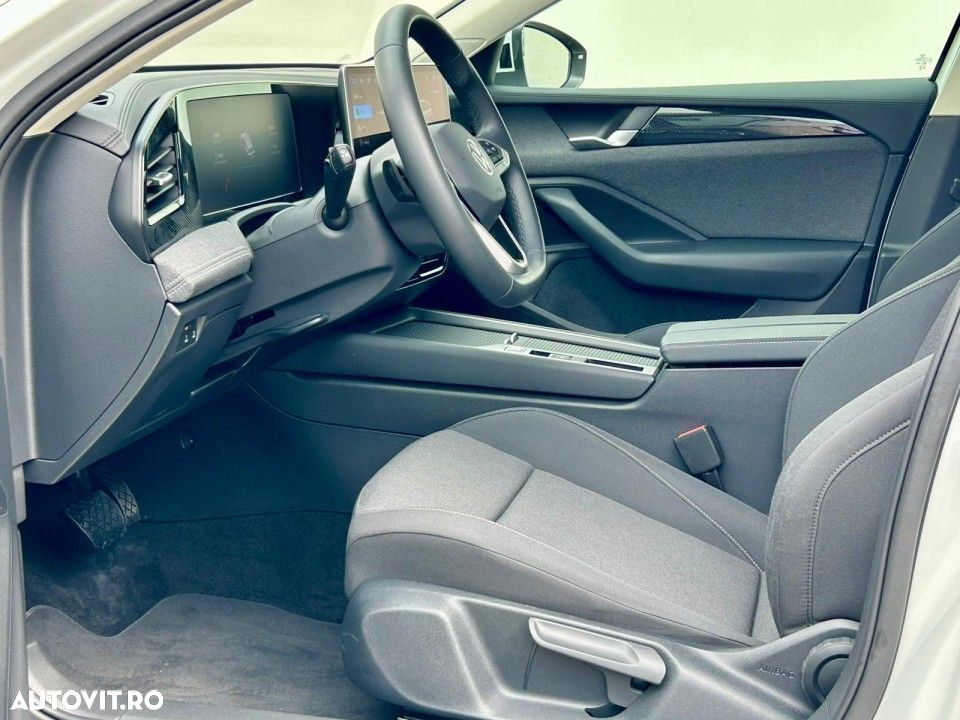 Volkswagen Passat - 11