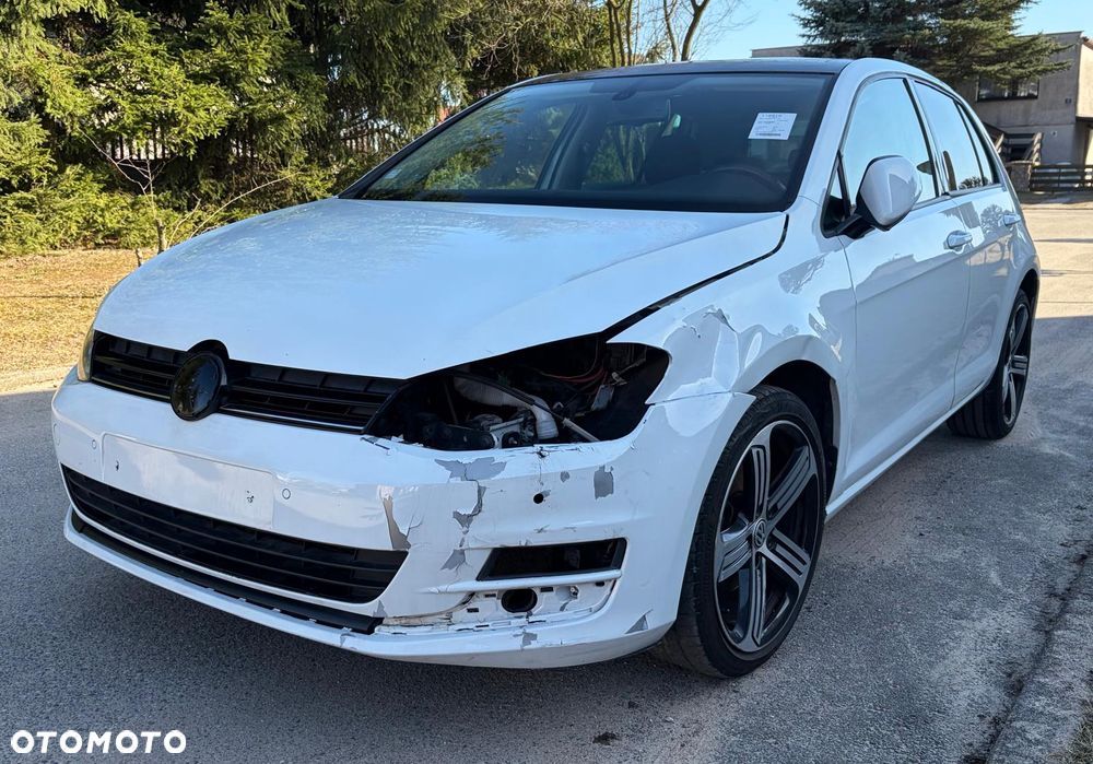Volkswagen Golf - 2