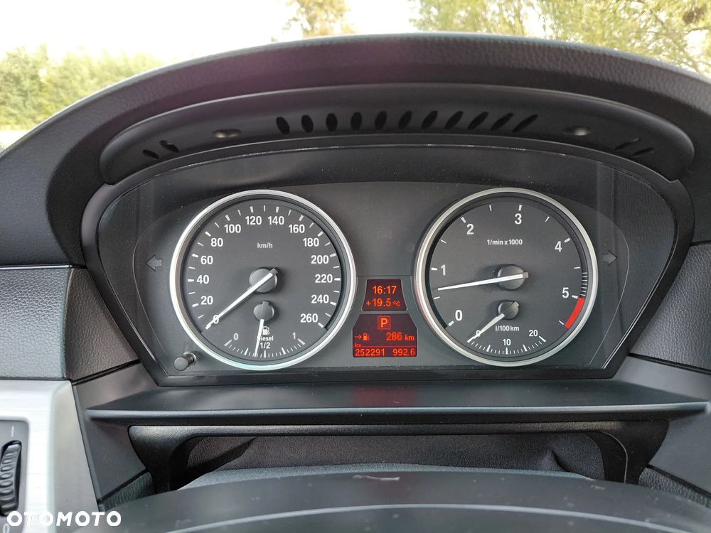 BMW Seria 5 - 24