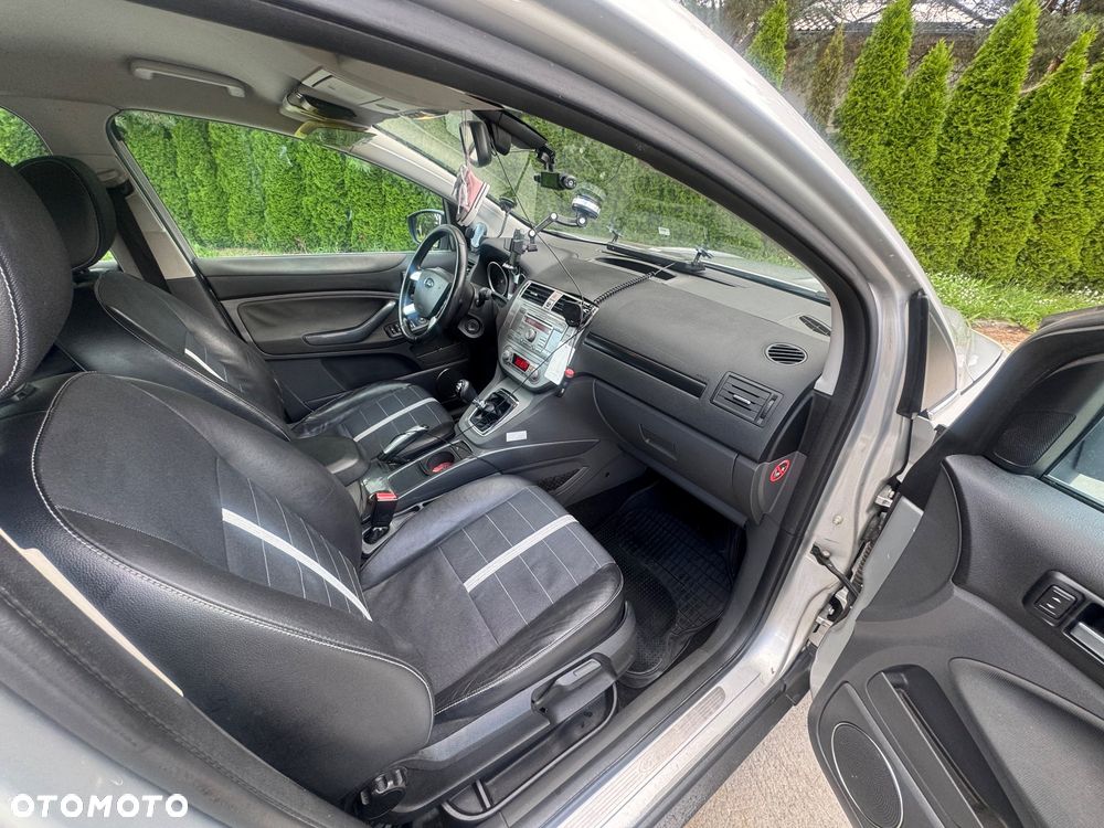 Ford Kuga 2.0 TDCi Titanium - 9
