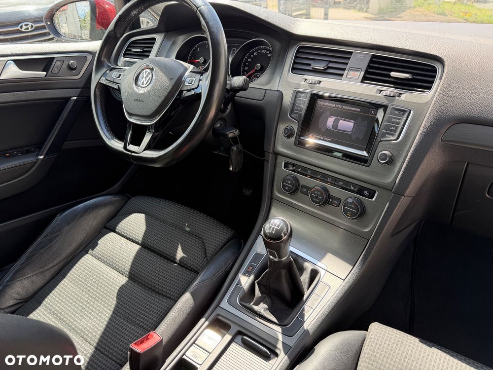 Volkswagen Golf 1.6 TDI DPF BlueMotion Technology Comfortline - 19
