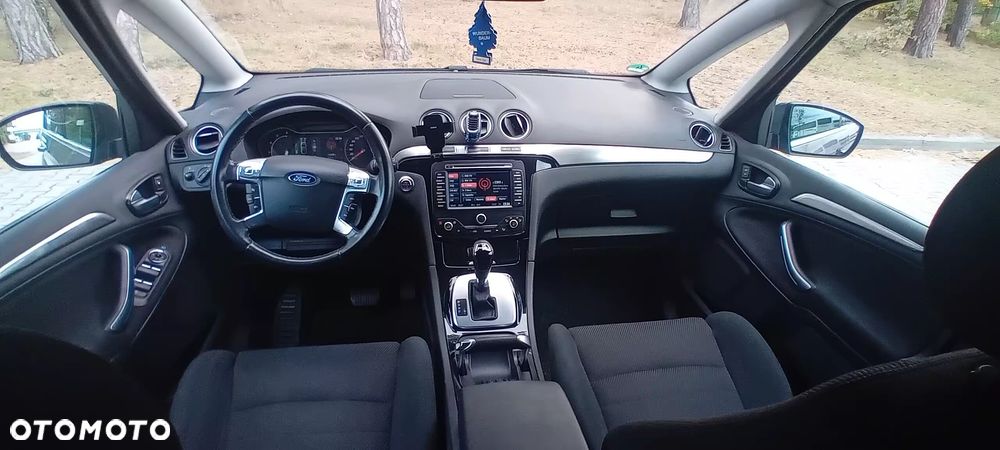 Ford S-Max - 21