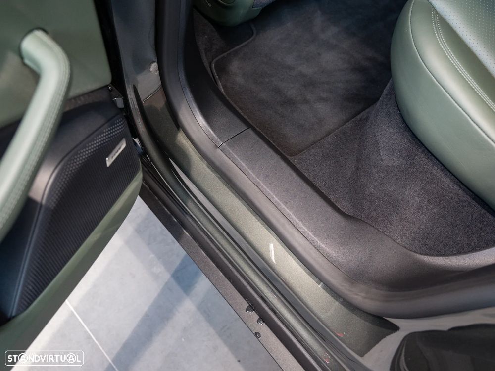Porsche Macan Electric 4 - 34