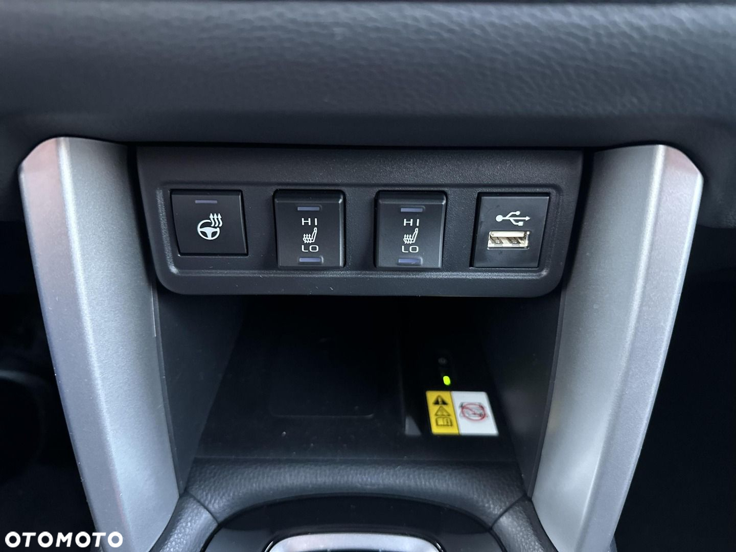 Toyota Corolla Cross 2.0 Hybrid Comfort - 22