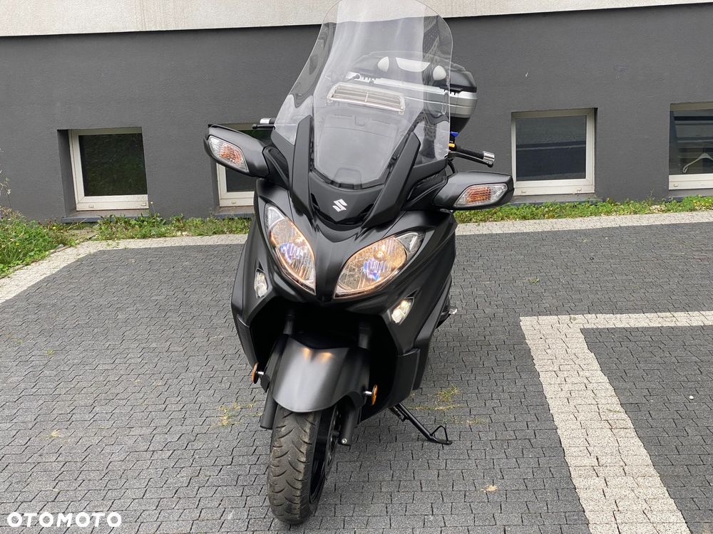 Suzuki Burgman - 9