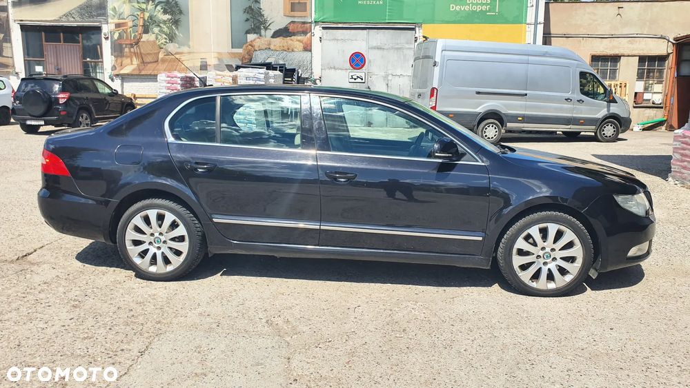 Skoda Superb 2.0 TDI Elegance DSG - 6