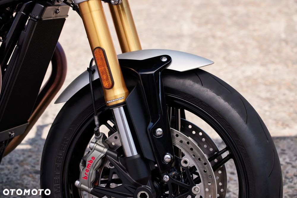 Triumph Speed Twin - 8