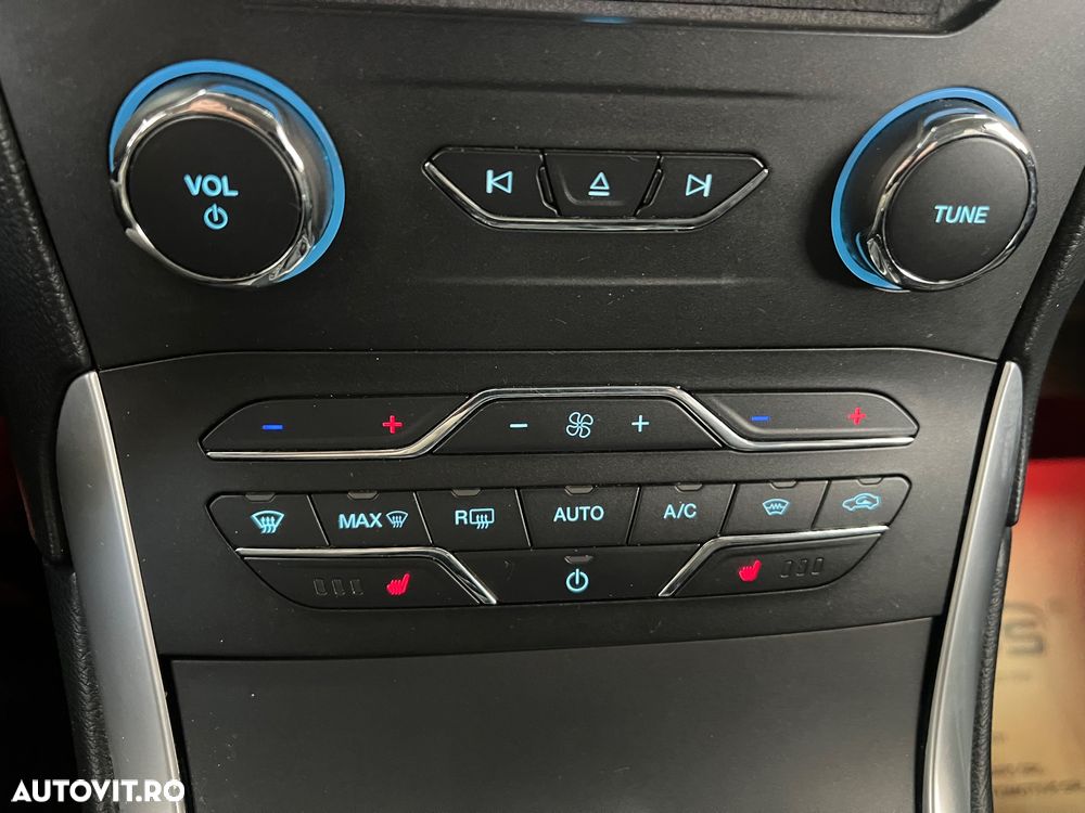 Ford Edge 2.0 TDCi Bi-Turbo 4x4 Titanium - 30