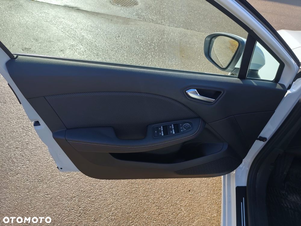 Renault Clio 1.3 TCe R.S Line EDC - 22