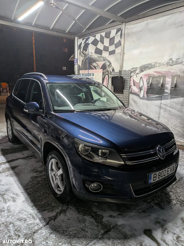 Volkswagen Tiguan 2.0 TDI DPF BlueMotion Technology Trend & Fun - 1