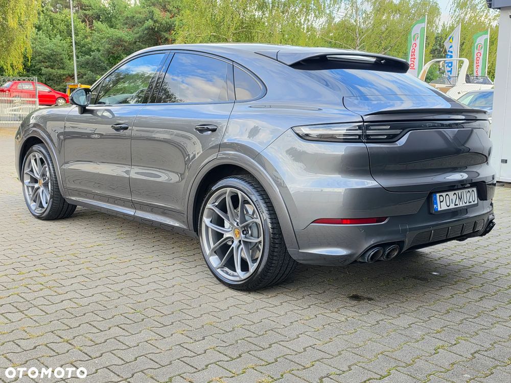 Porsche Cayenne Turbo - 6