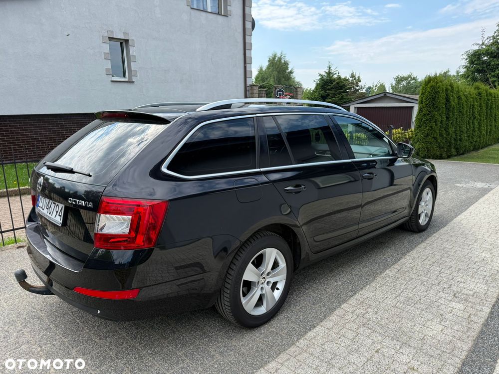 Skoda Octavia 2.0 TDI Elegance DSG - 4