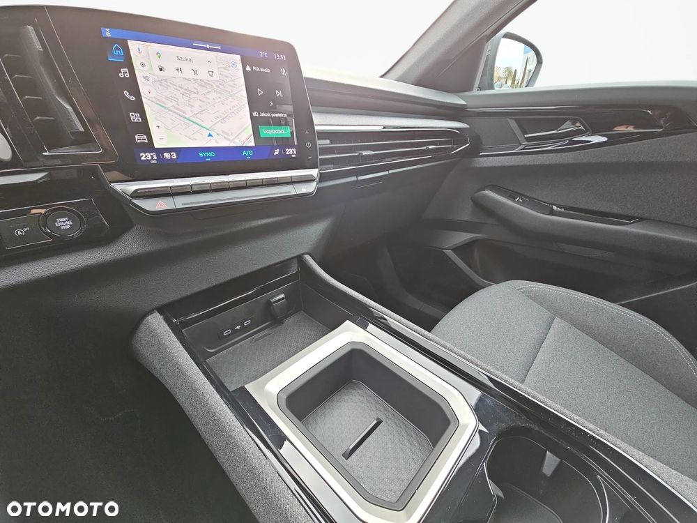 Renault Austral 1.3 TCe mHEV Evolution - 22