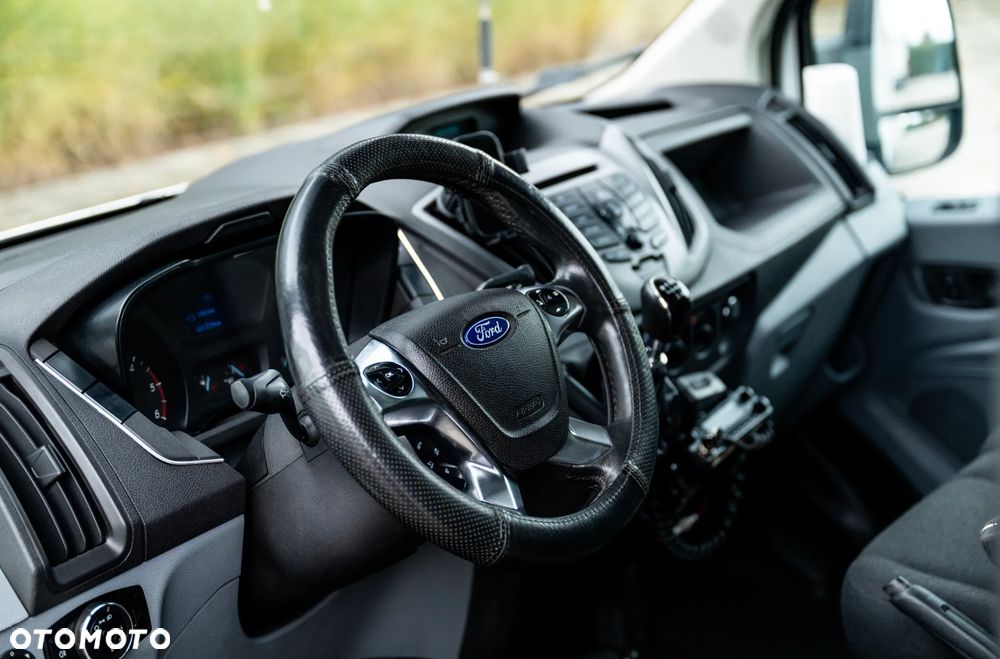Ford Transit - 11