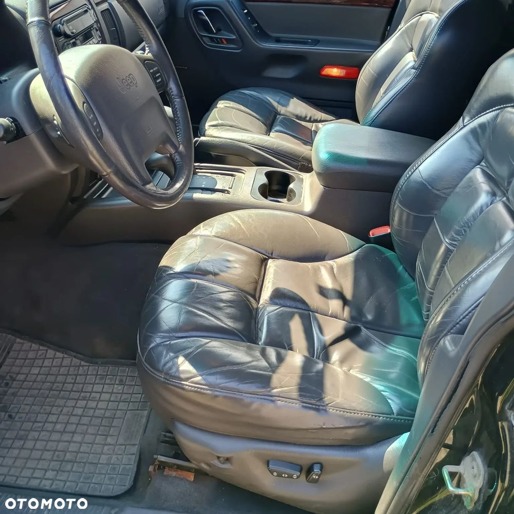Jeep Grand Cherokee - 13
