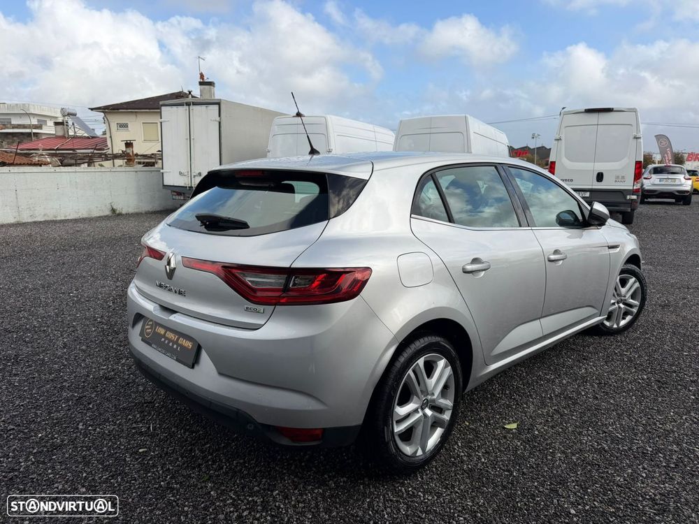 Renault Mégane 1.5 dCi Confort SS - 4