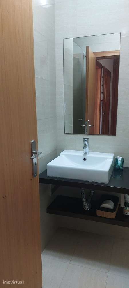 Apartamento T1K MODERNO completamente mobilado e equipado. - Grande imagem: 4/12