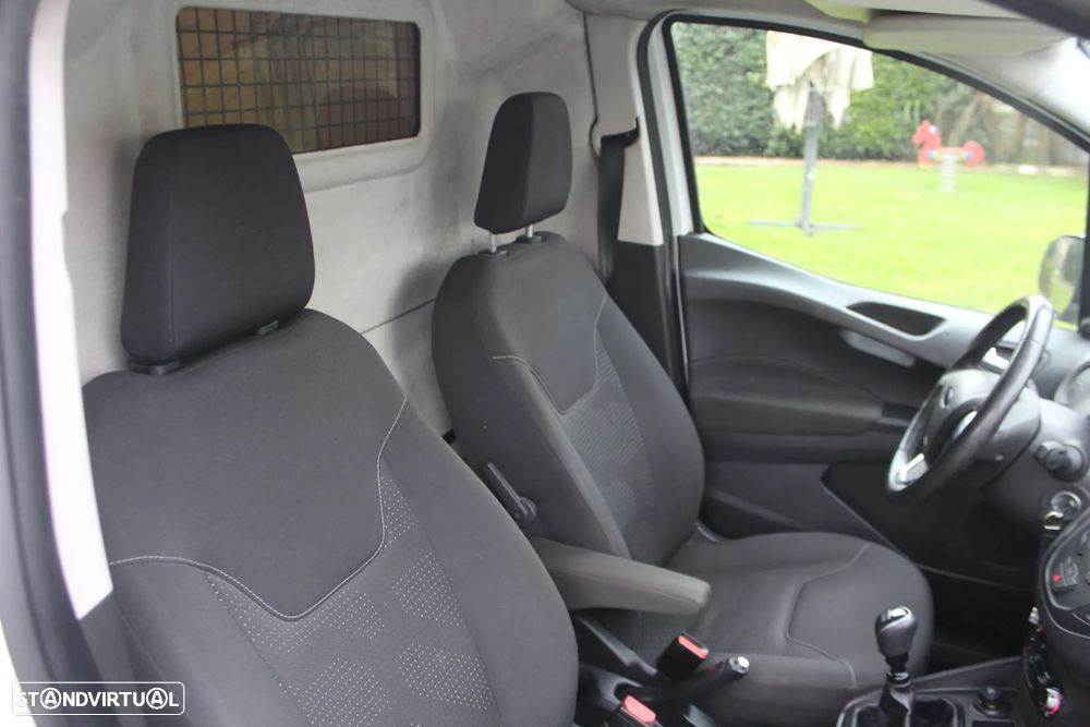 Ford TRANSIT COURIER - 25