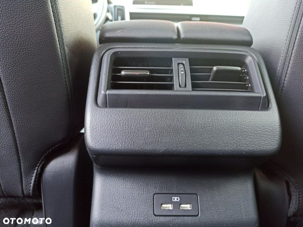 Mazda CX-50 - 12