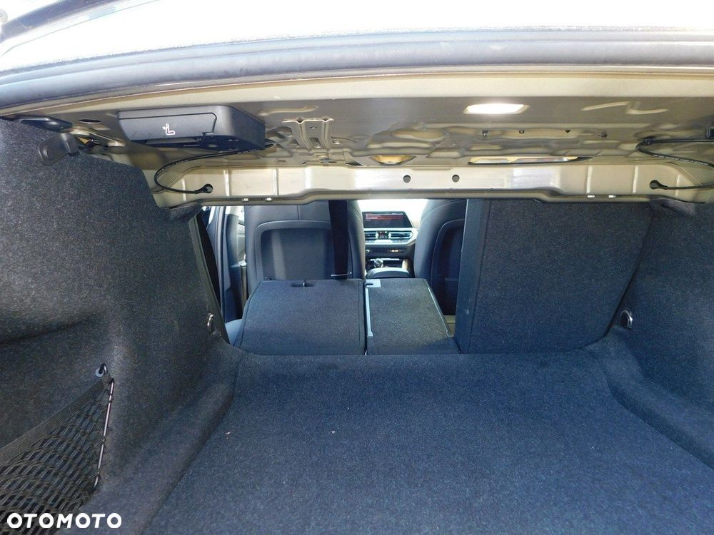 BMW Seria 3 320d Sport Line Shadow sport - 26