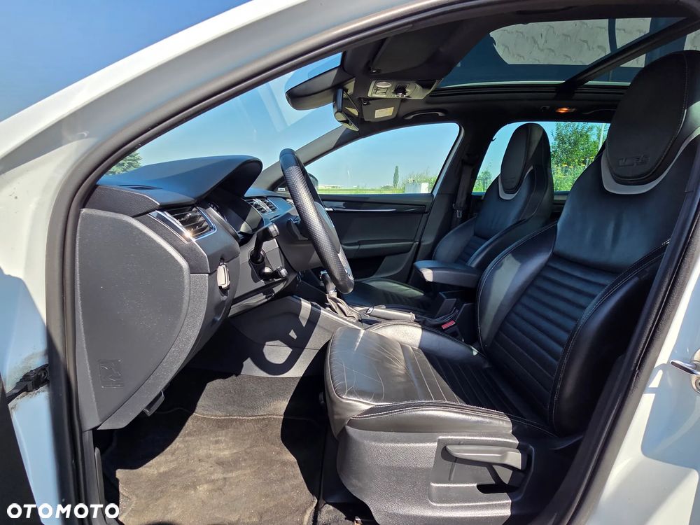 Skoda Octavia 2.0 TDI 4x4 DSG RS - 11