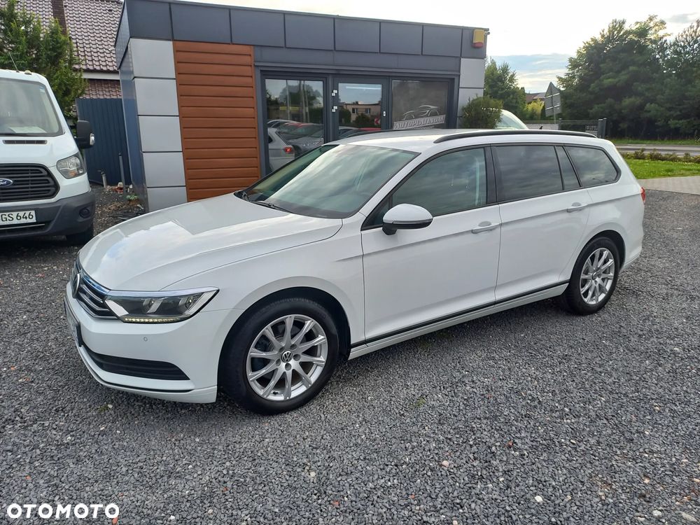 Volkswagen Passat - 2