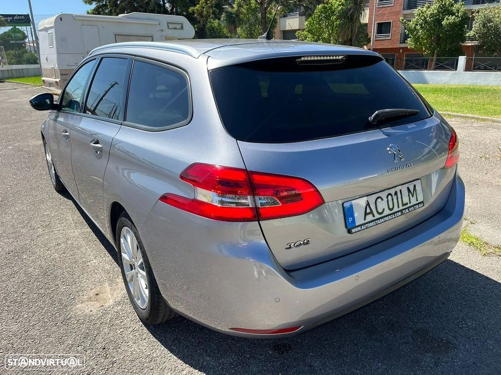 Peugeot 308 SW 1.5 BlueHDi Style J17 - 17