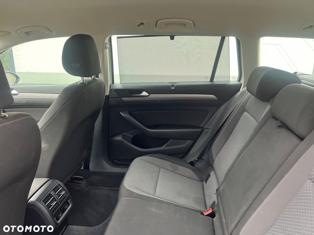Volkswagen Passat 2.0 TDI BMT Comfortline DSG - 26