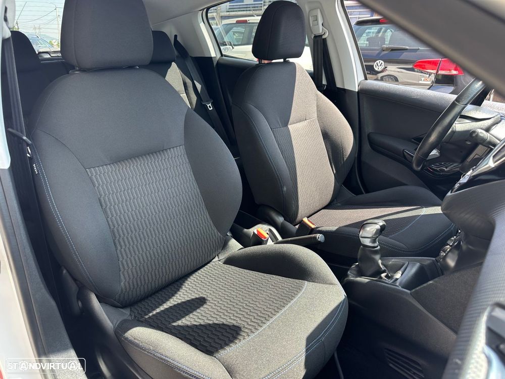 Peugeot 208 1.6 BlueHDi Style - 16