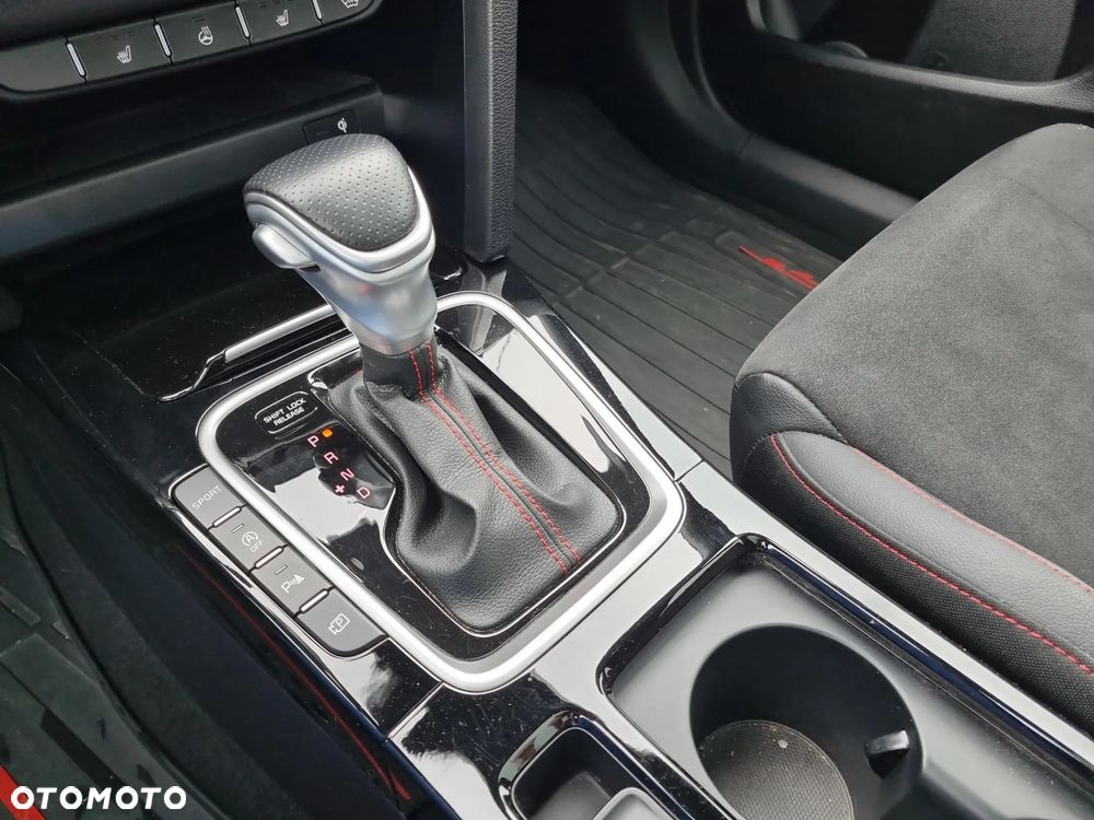 Kia ProCeed 1.6 T-GDI GT DCT - 15