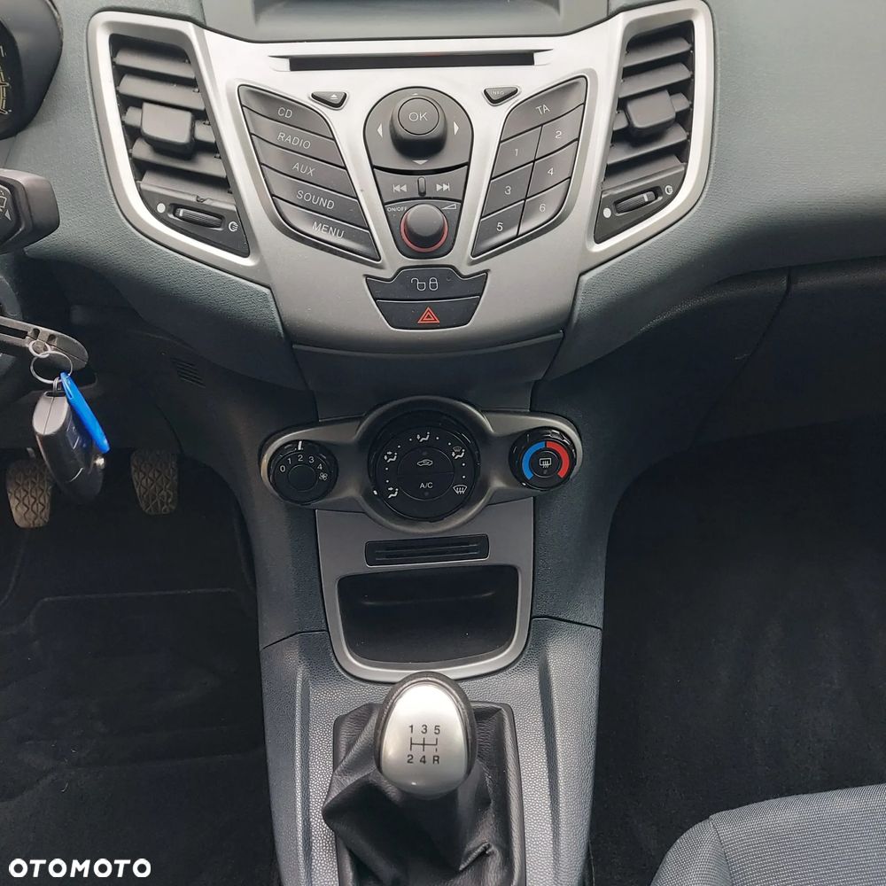 Ford Fiesta 1.25 Ambiente - 23