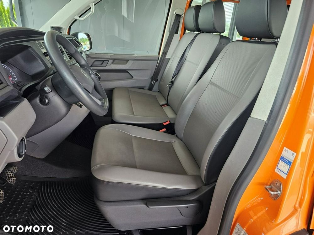Volkswagen Transporter - 28