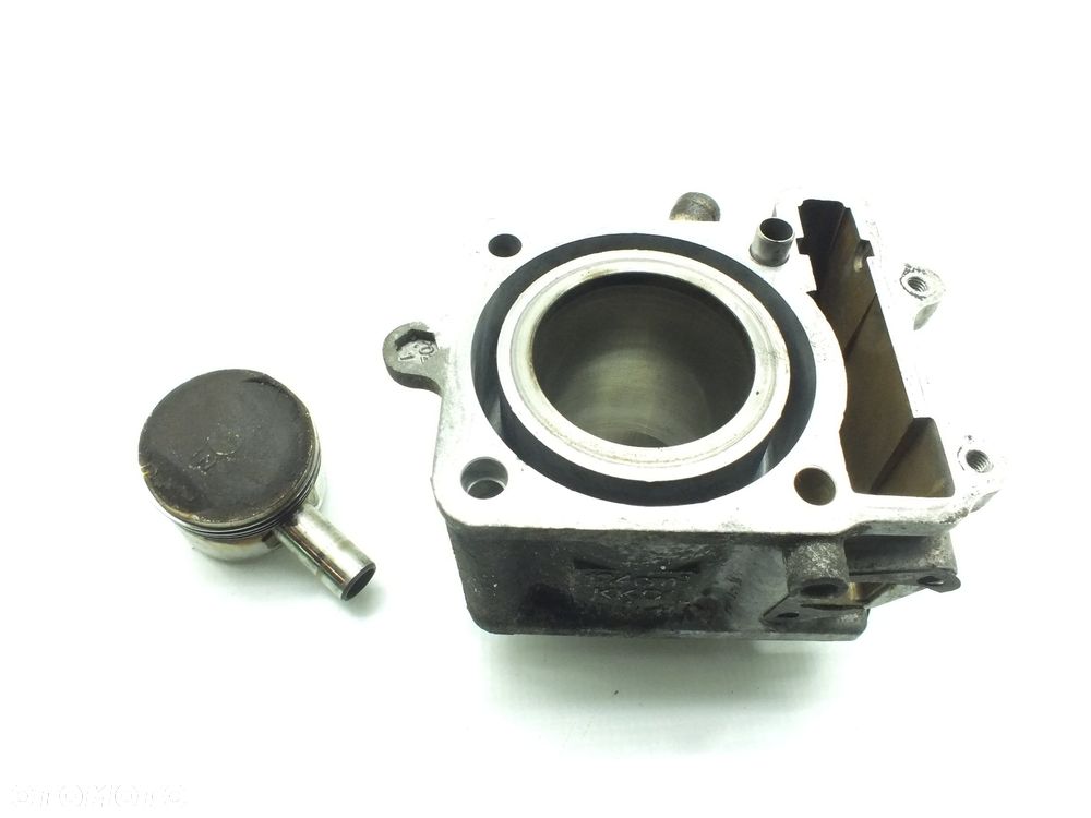 Cylinder Z Tłokiem Kymco Grand Dink 125 - 1