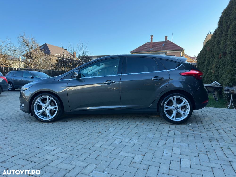 Ford Focus 2.0 TDCi DPF Start-Stopp-System Titanium - 5