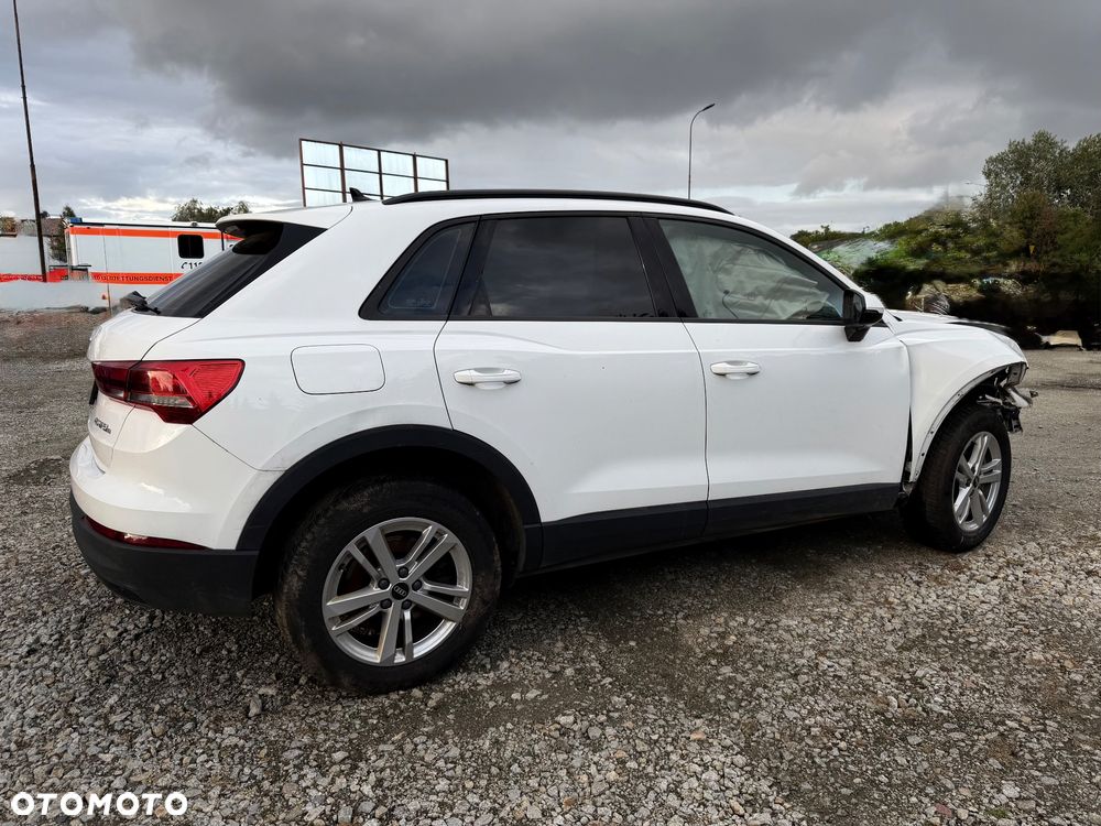 Audi Q3 45 TFSIe S tronic S line - 2