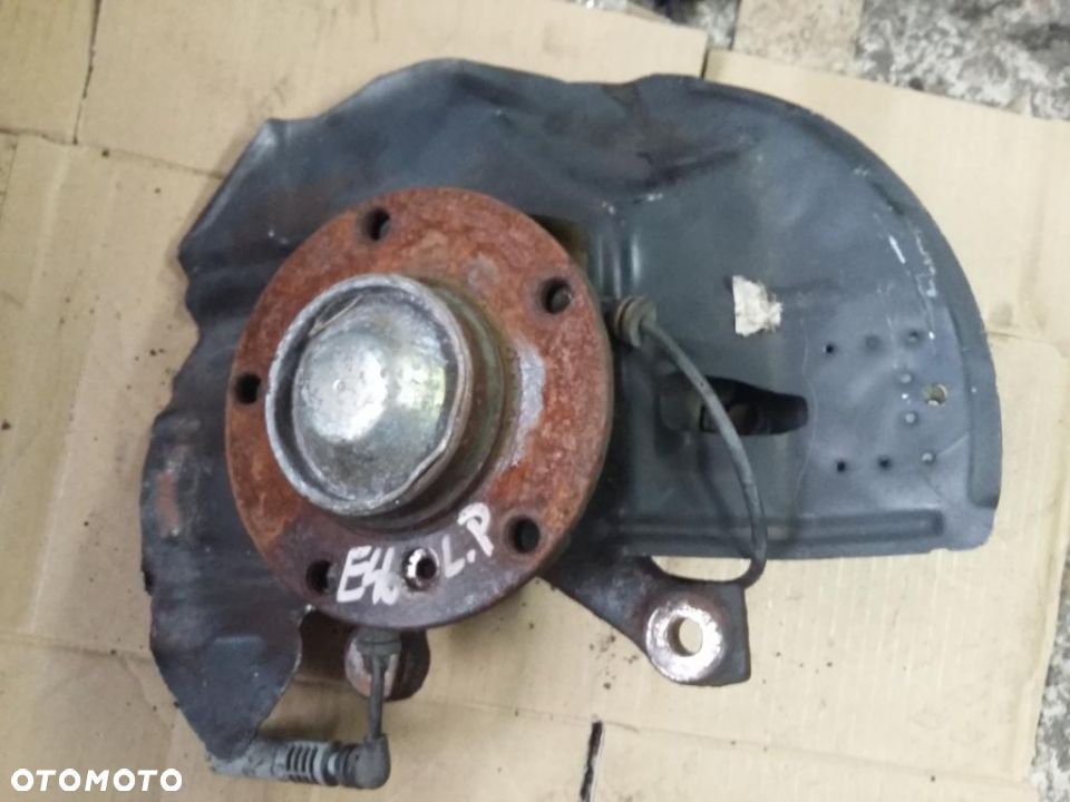 ZWROTNICA PIASTA PRAWA LEWA BMW E46 2.0 D - 3